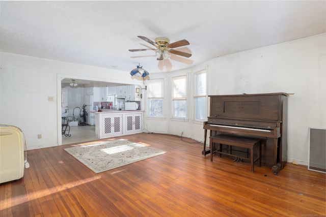 309 Queen Street, Bristol, CT 06010