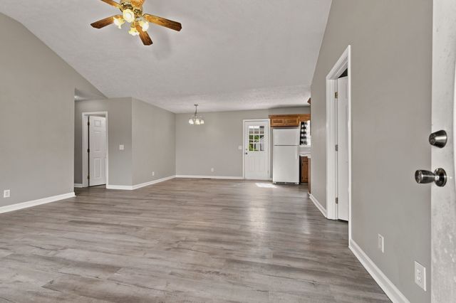 109 Anna Ln, Shelbyville, TN 37160