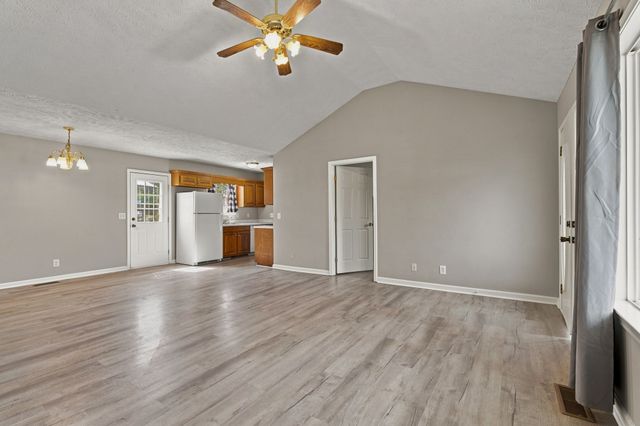 109 Anna Ln, Shelbyville, TN 37160