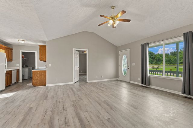 109 Anna Ln, Shelbyville, TN 37160