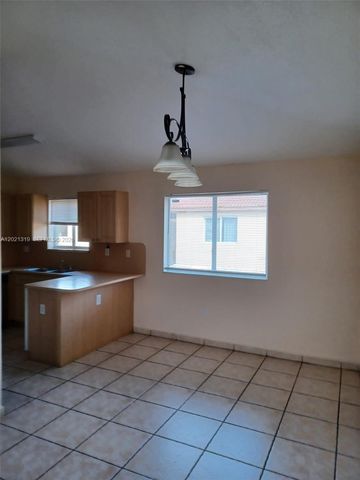 17316 NW 74th Ave 202, Hialeah, FL 33015