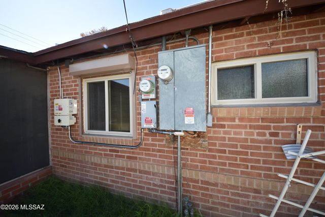6502 E Cooper Street, Tucson, AZ 85710