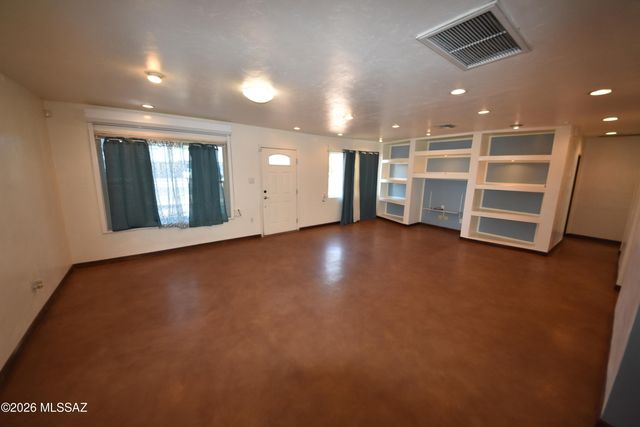 6502 E Cooper Street, Tucson, AZ 85710