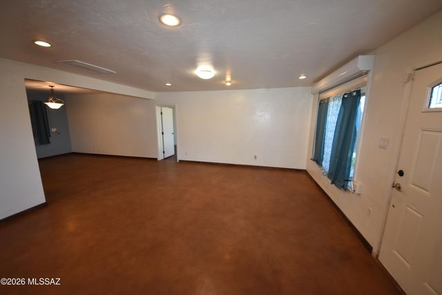 6502 E Cooper Street, Tucson, AZ 85710