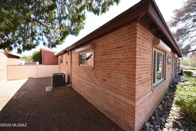 6502 E Cooper Street, Tucson, AZ 85710