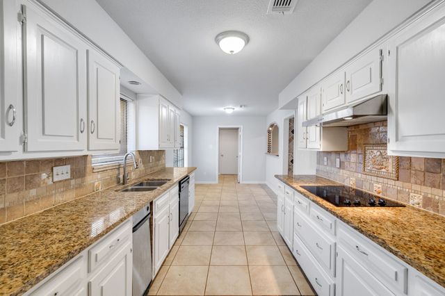 2905 Cross Timbers Drive, Irving, TX 75060