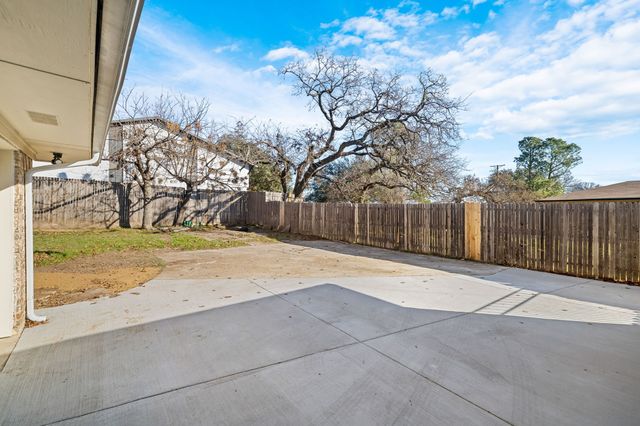 2905 Cross Timbers Drive, Irving, TX 75060