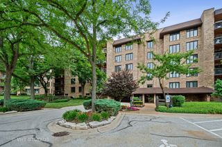 1771 Mission Hills Road 310, Northbrook, IL 60062