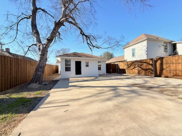 5214 Ash Lane, Dallas, TX 75223