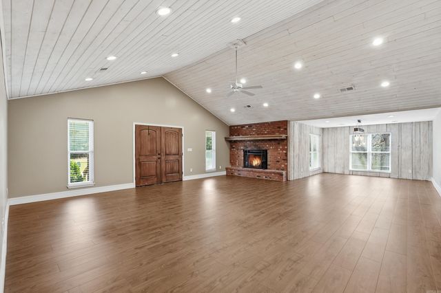 1224 Twin Coves Circle, Greers Ferry, AR 72067