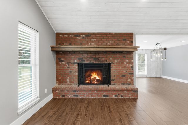 1224 Twin Coves Circle, Greers Ferry, AR 72067