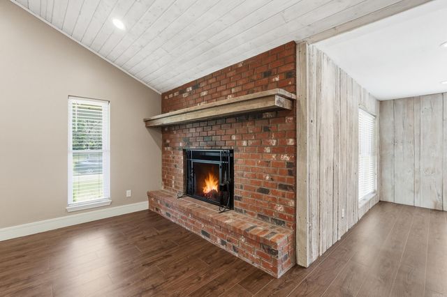 1224 Twin Coves Circle, Greers Ferry, AR 72067