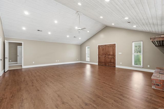 1224 Twin Coves Circle, Greers Ferry, AR 72067