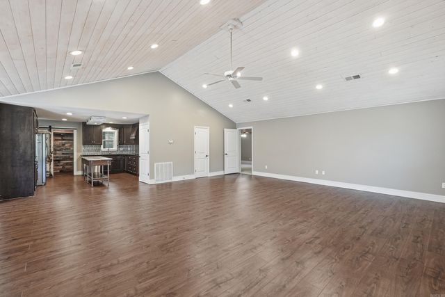 1224 Twin Coves Circle, Greers Ferry, AR 72067