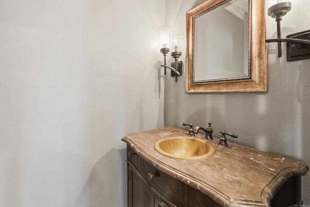 1224 Twin Coves Circle, Greers Ferry, AR 72067