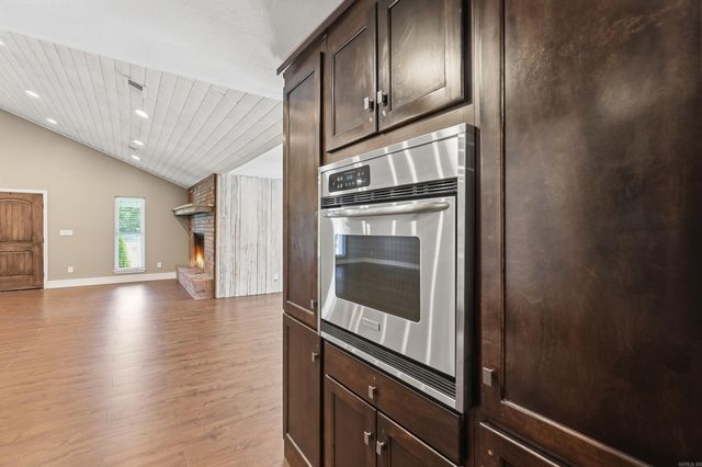 1224 Twin Coves Circle, Greers Ferry, AR 72067