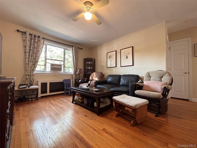 224-14 Hillside Avenue Apt 39-7, Queens Village, NY 11427