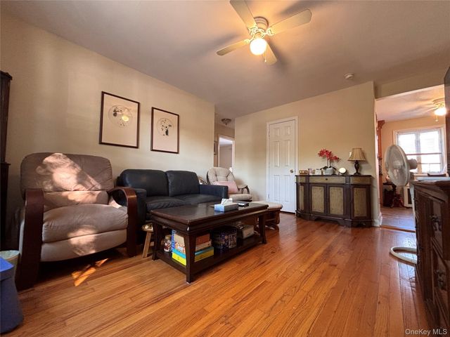 224-14 Hillside Avenue Apt 39-7, Queens Village, NY 11427