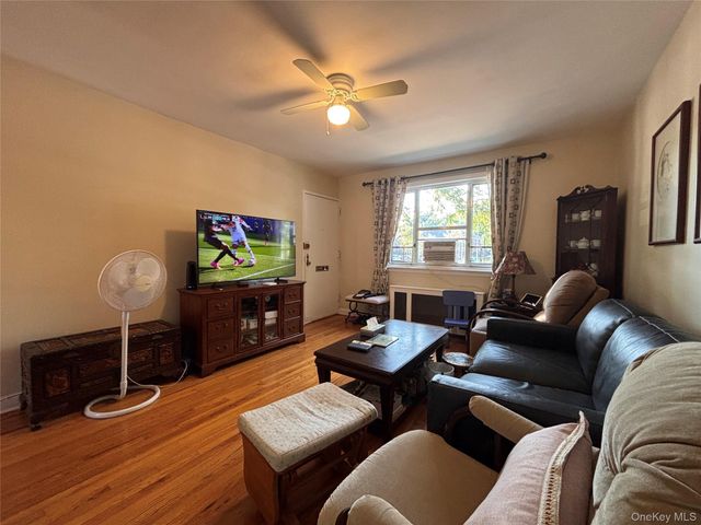 224-14 Hillside Avenue Apt 39-7, Queens Village, NY 11427