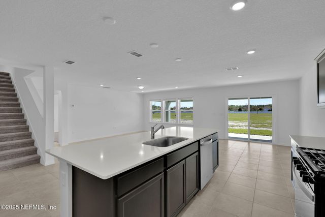 7057 SANDPERCH Street, Jacksonville, FL 32244