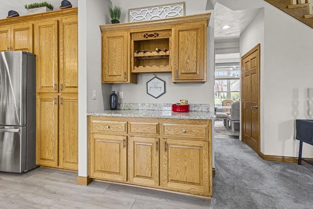 4240 N WEDGEWOOD DRIVE, Appleton, WI 54911