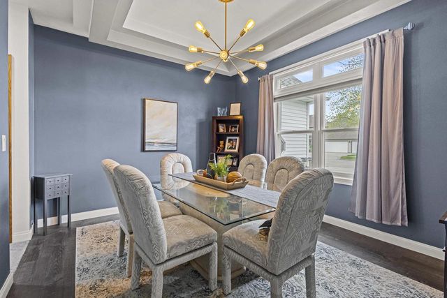 4240 N WEDGEWOOD DRIVE, Appleton, WI 54911
