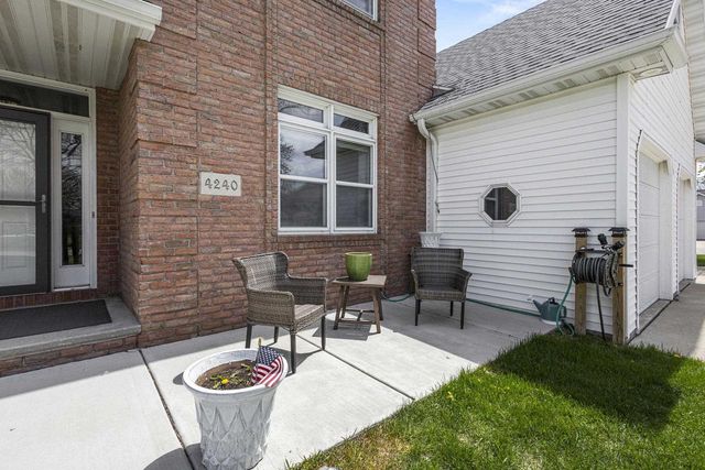 4240 N WEDGEWOOD DRIVE, Appleton, WI 54911
