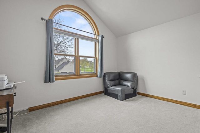 4240 N WEDGEWOOD DRIVE, Appleton, WI 54911