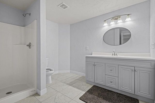4240 N WEDGEWOOD DRIVE, Appleton, WI 54911