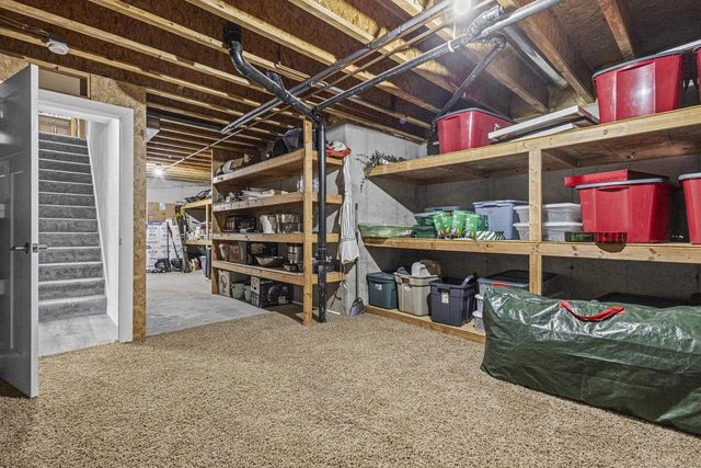 4240 N WEDGEWOOD DRIVE, Appleton, WI 54911
