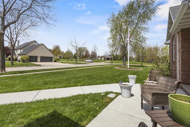 4240 N WEDGEWOOD DRIVE, Appleton, WI 54911