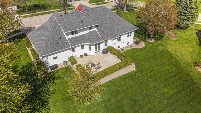 4240 N WEDGEWOOD DRIVE, Appleton, WI 54911