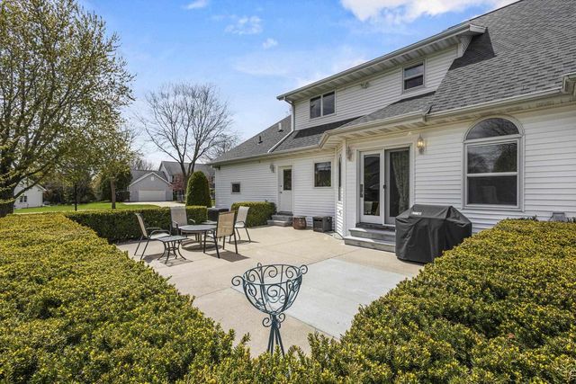 4240 N WEDGEWOOD DRIVE, Appleton, WI 54911
