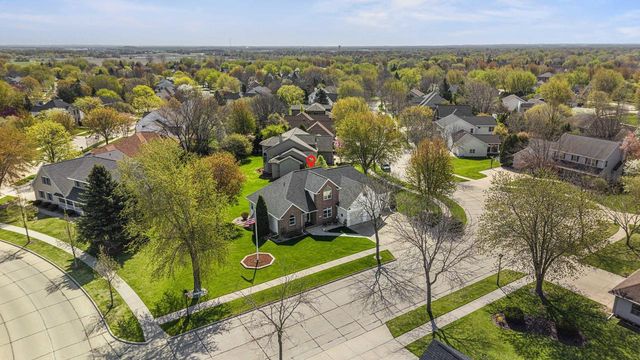 4240 N WEDGEWOOD DRIVE, Appleton, WI 54911