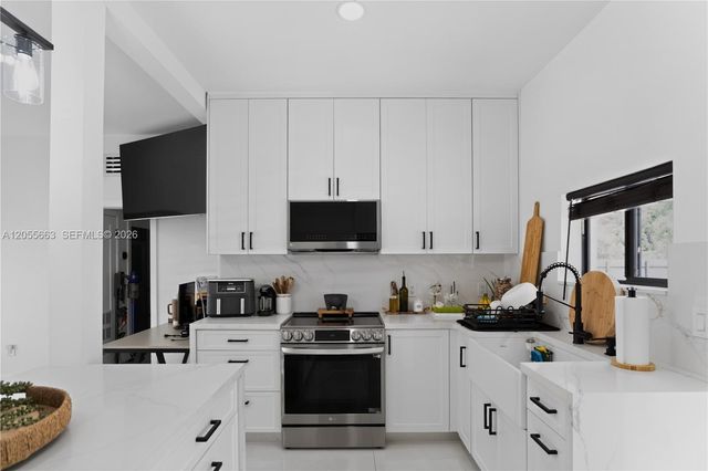 1220 NW 125th St, North Miami, FL 33167