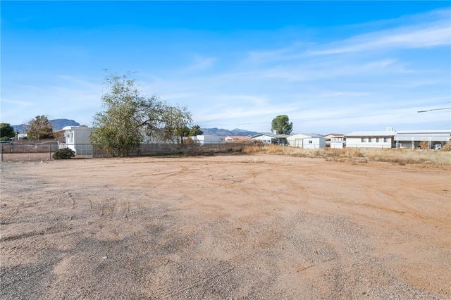 3609 E Lum Avenue, Kingman, AZ 86409