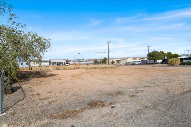 3609 E Lum Avenue, Kingman, AZ 86409