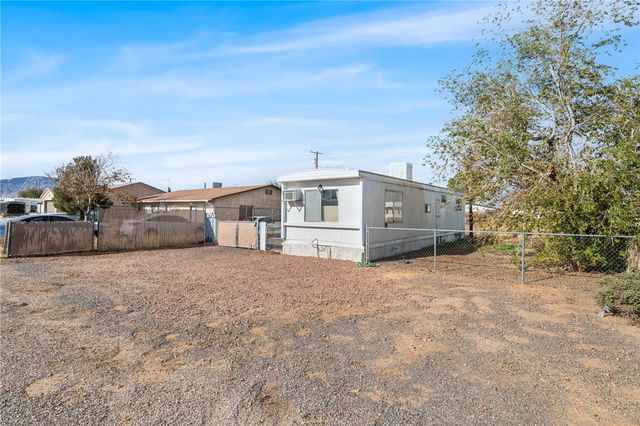 3609 E Lum Avenue, Kingman, AZ 86409