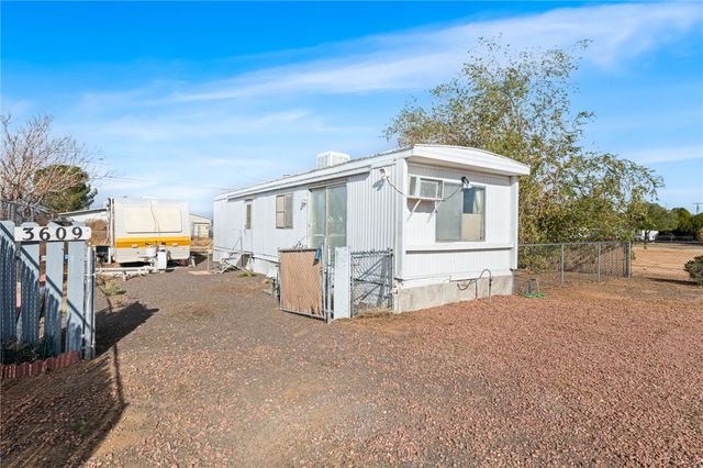 3609 E Lum Avenue, Kingman, AZ 86409