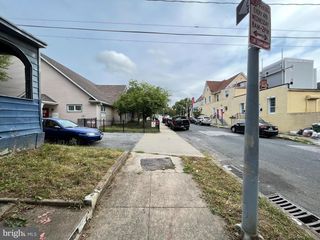 300 S AUGUSTA AVE, Baltimore, MD 21229