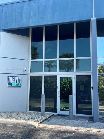 16155 SW 117th Ave B20, Unincorporated Dade County, FL 33177