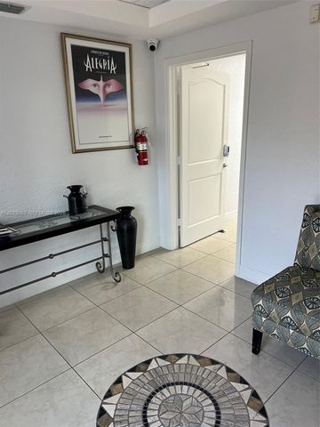 16155 SW 117th Ave B20, Unincorporated Dade County, FL 33177