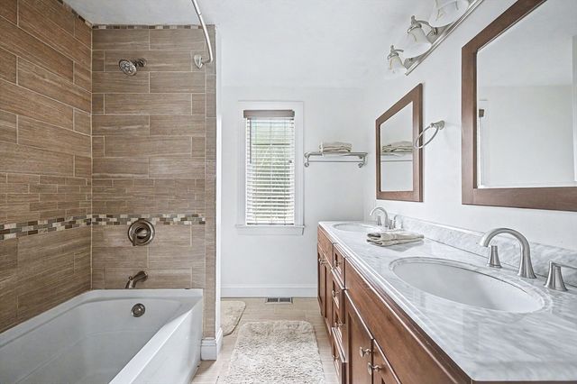 6 N Mill St, Hopkinton, MA 01748