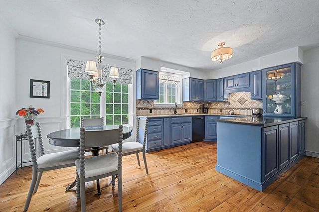 6 N Mill St, Hopkinton, MA 01748