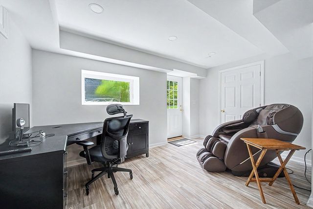 6 N Mill St, Hopkinton, MA 01748