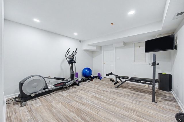 6 N Mill St, Hopkinton, MA 01748