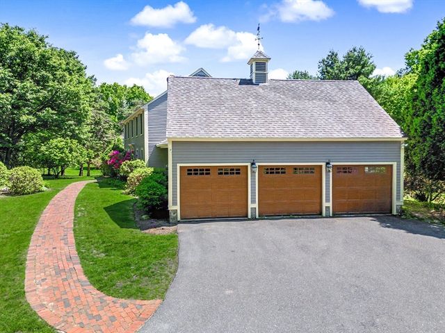 6 N Mill St, Hopkinton, MA 01748