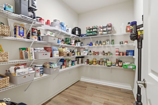 15568 Elverton Court, Noblesville, IN 46062