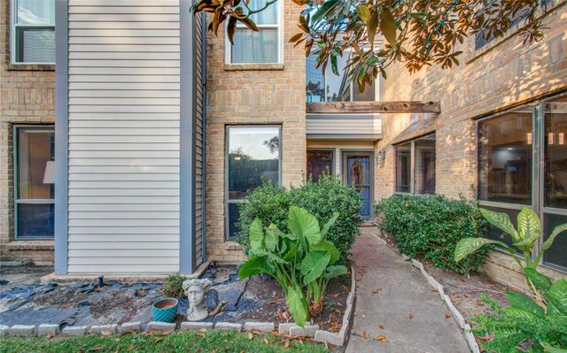 16707 Fernwood Way, Houston, TX 77058