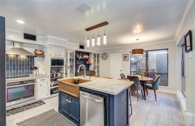 16707 Fernwood Way, Houston, TX 77058